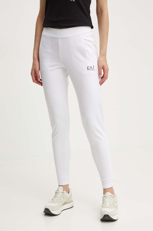 Športová tepláková súprava EA7 Emporio Armani biela TJFQZ.8NTV60.0102