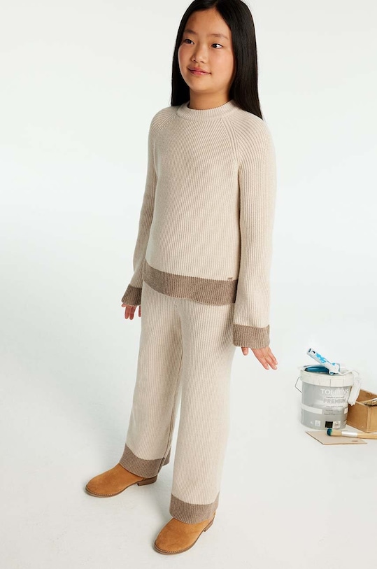 Παιδικό σετ Mayoral πλεκτό ύφασμα μπεζ 7554.8C.Junior.9BYH