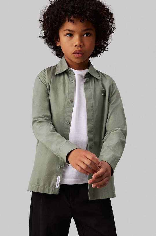 Dětská bavlněná košile Calvin Klein Jeans dlouhý zelená IB0IB01962.9BYH.128.176