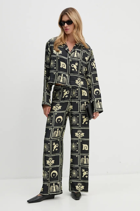 Hedvábné tričko Nanushka VALLY NW24PFTP5499 černá AW24