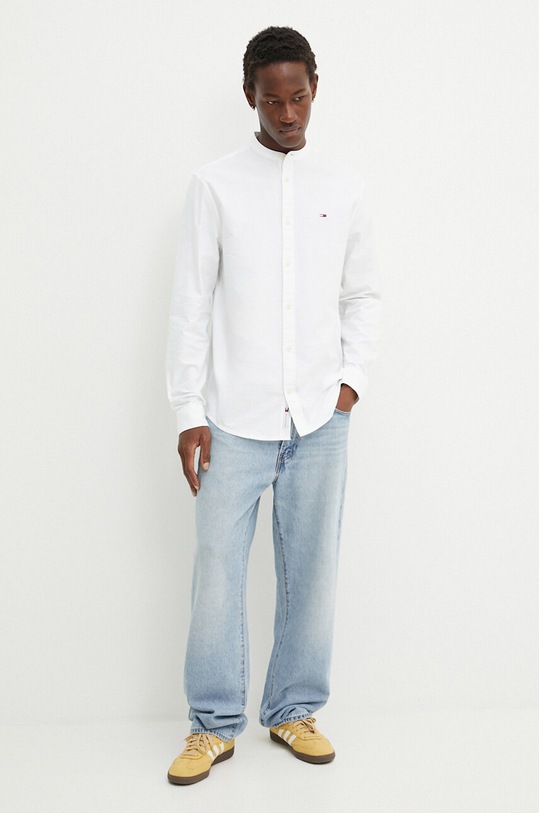 Bavlnená košeľa Tommy Jeans DM0DM19523 biela AW24