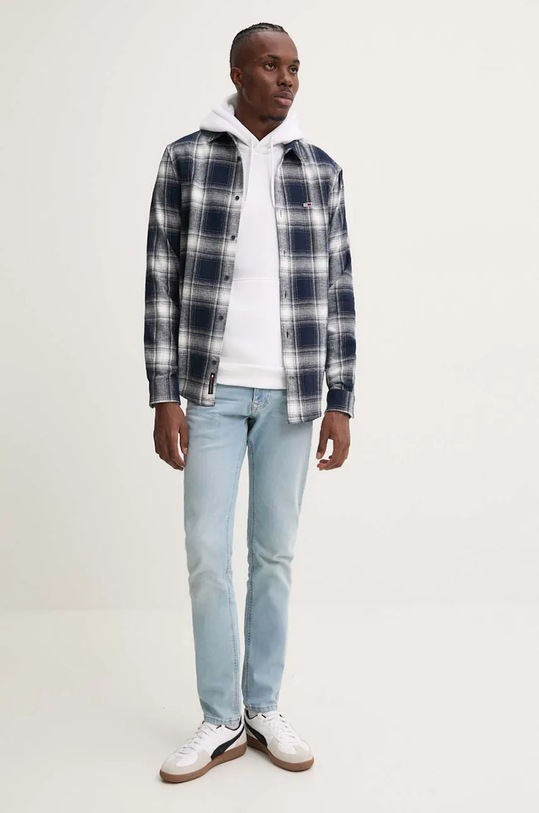 Pamučna košulja Tommy Jeans DM0DM19651 mornarsko plava AW24