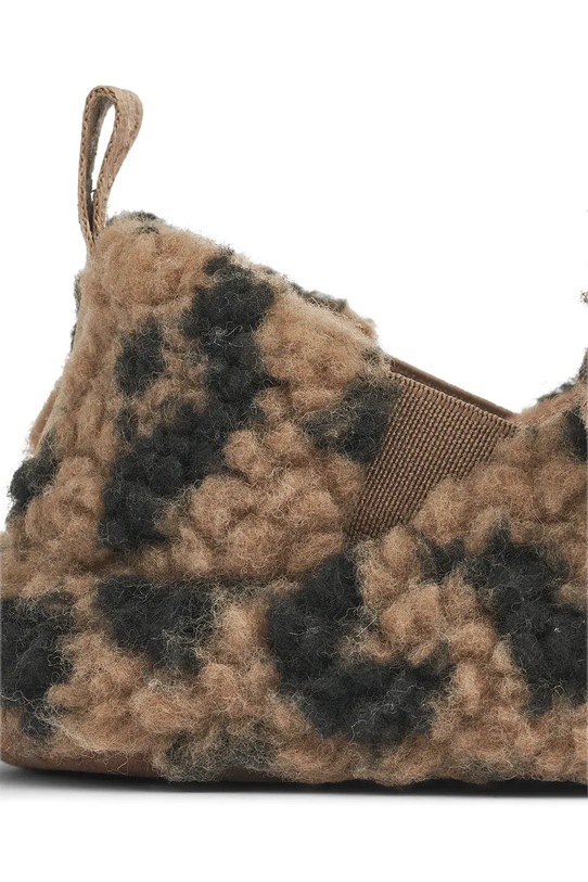 Liewood kapcie dziecięce Maui Pile Slipper brązowy LW19239