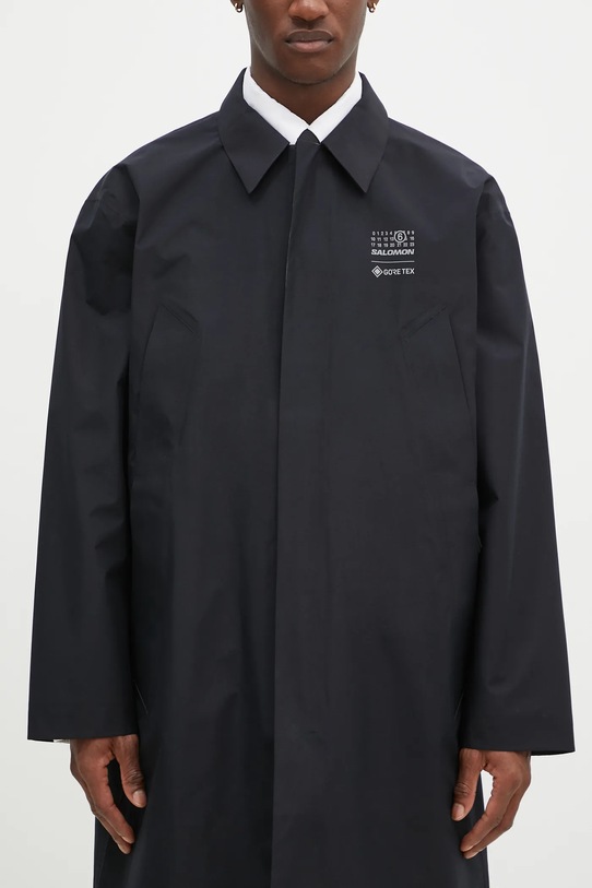 MM6 Maison Margiela coat x Salomon black SH0AH0003.M35200