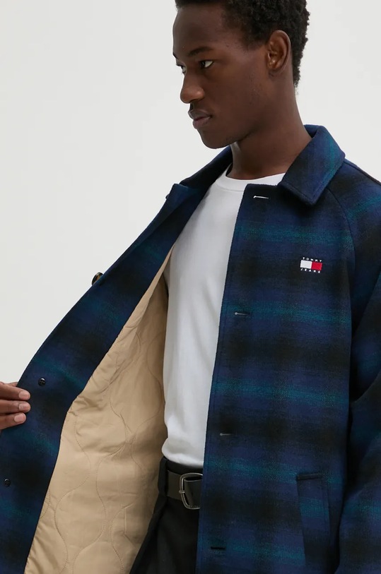 Tommy Jeans płaszcz z domieszką wełny DM0DM20608