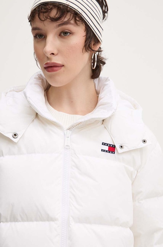 Páperová bunda Tommy Jeans biela DW0DW18610