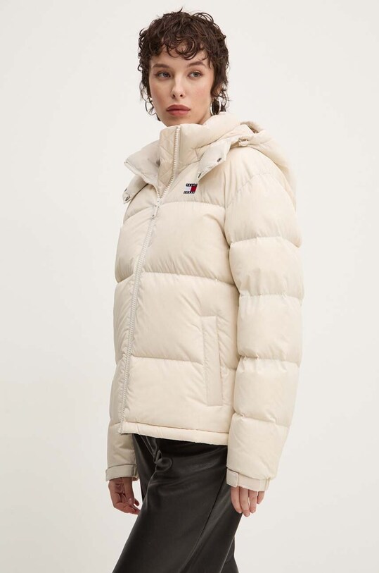 Péřová bunda Tommy Jeans s kapucí béžová DW0DW18610