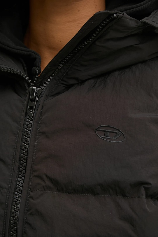 Páperová vesta Diesel W-PEYT-SSL-NEW-P1 A15355.0GHBZ čierna