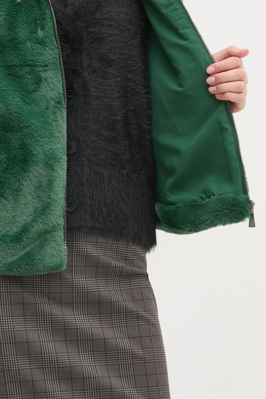 Куртка United Colors of Benetton 2FBDDN06V