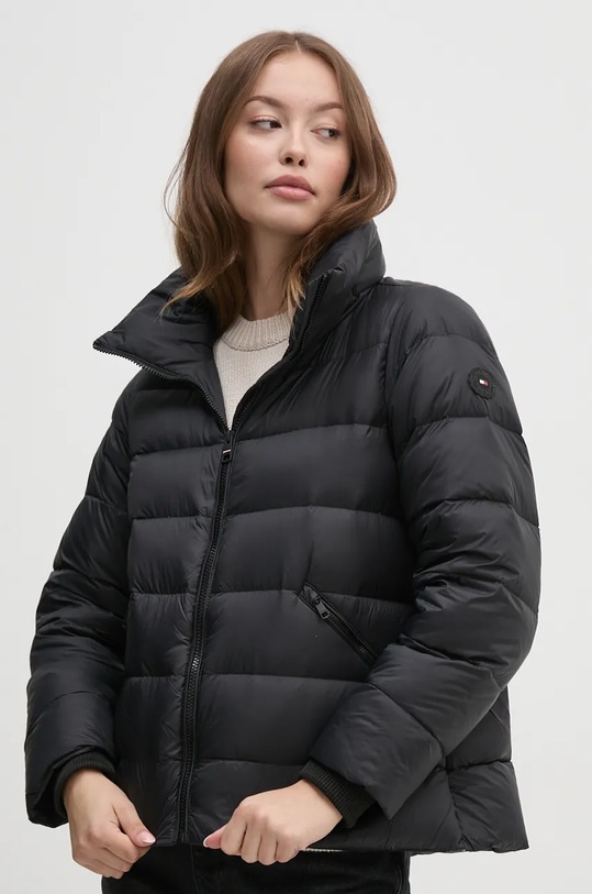 Péřová bunda Tommy Hilfiger s podšívkou černá WW0WW43118