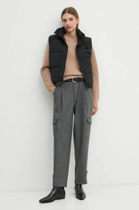 Vesta Calvin Klein Jeans J20J224687 čierna AW24