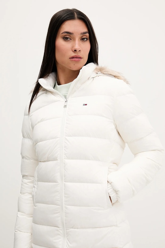 Pernata jakna Tommy Jeans bijela DW0DW18864