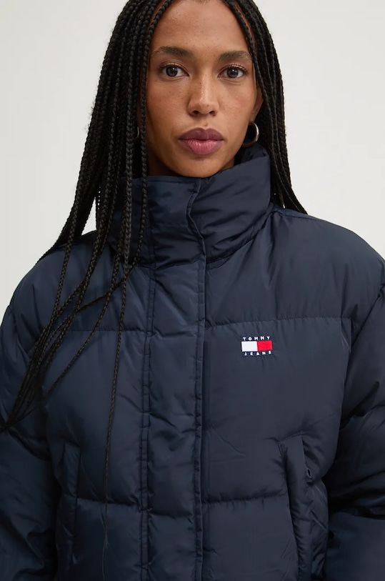 Péřová bunda Tommy Jeans námořnická modř DW0DW18820