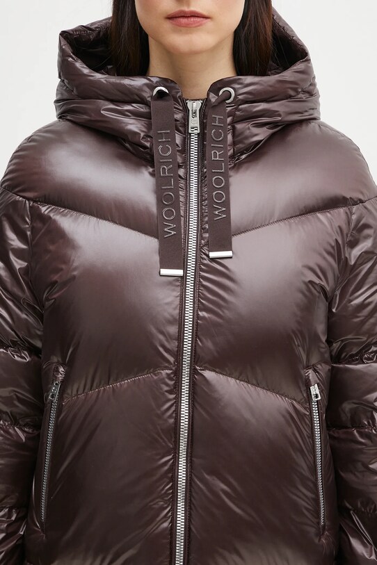 Пуховая куртка Woolrich Aliquippa Short Puffer Jacket коричневый CFWWOU0927FRUT3085.UT30