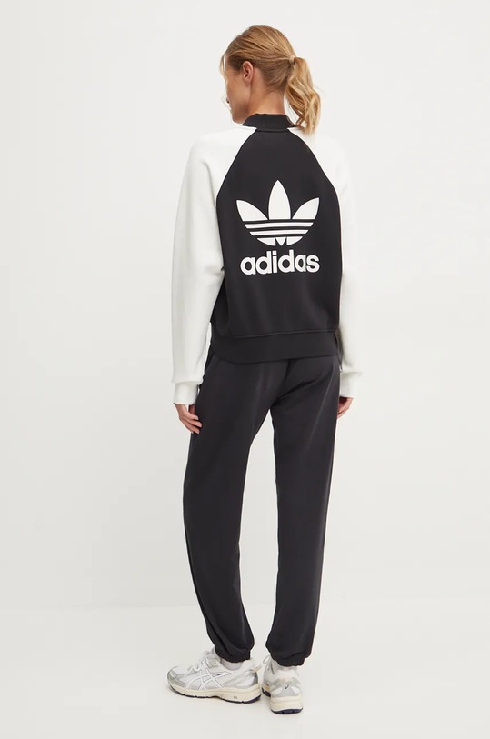 Dukserica adidas Originals bez kapuljače crna IZ2832