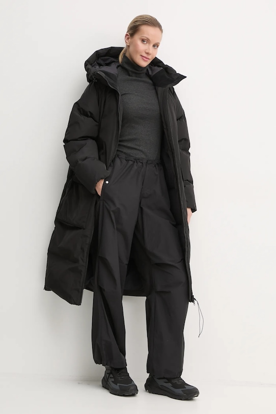 Páperová bunda Peak Performance Bluebird G79926 čierna AW24