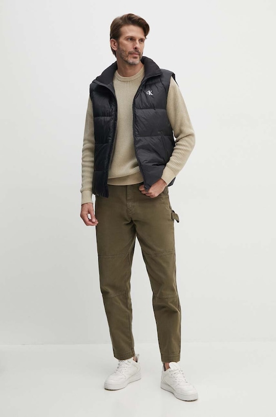 Péřová vesta Calvin Klein Jeans J30J325901 černá NC24