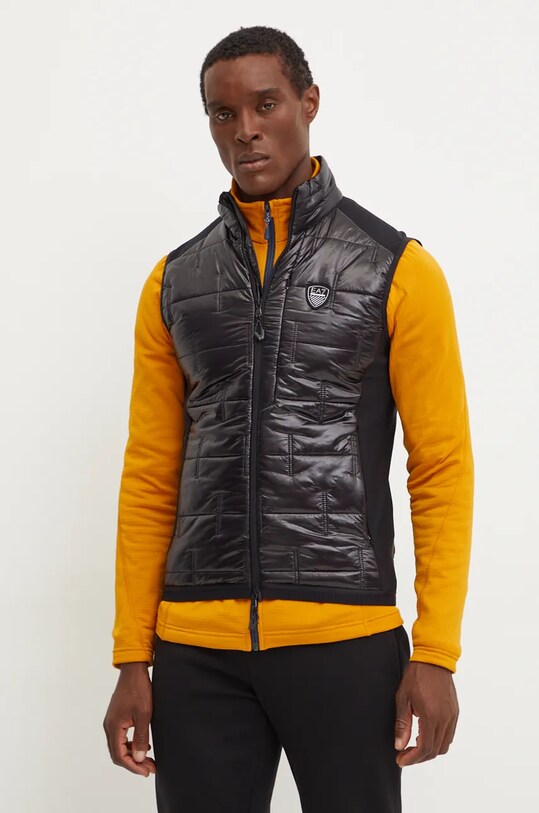 Спортивная безрукавка EA7 Emporio Armani Kitzbuhel LT Padded слегка утеплённая модель чёрный PNHTZ.6DPQ06.1200