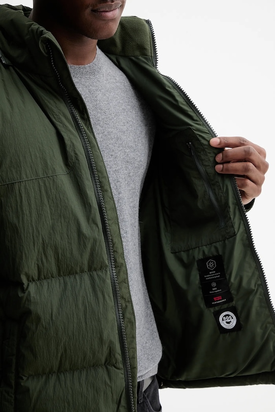 Puhovka Levi's A8557