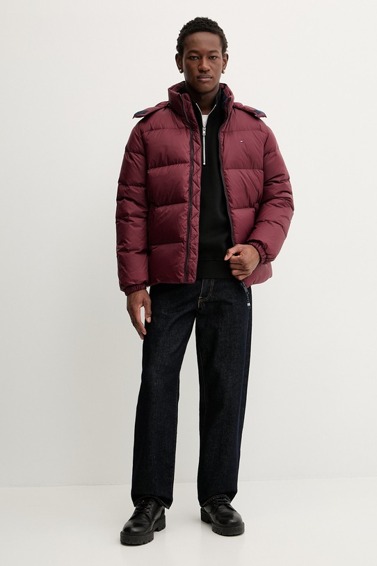 Tommy Jeans kurtka puchowa bordowy DM0DM19786