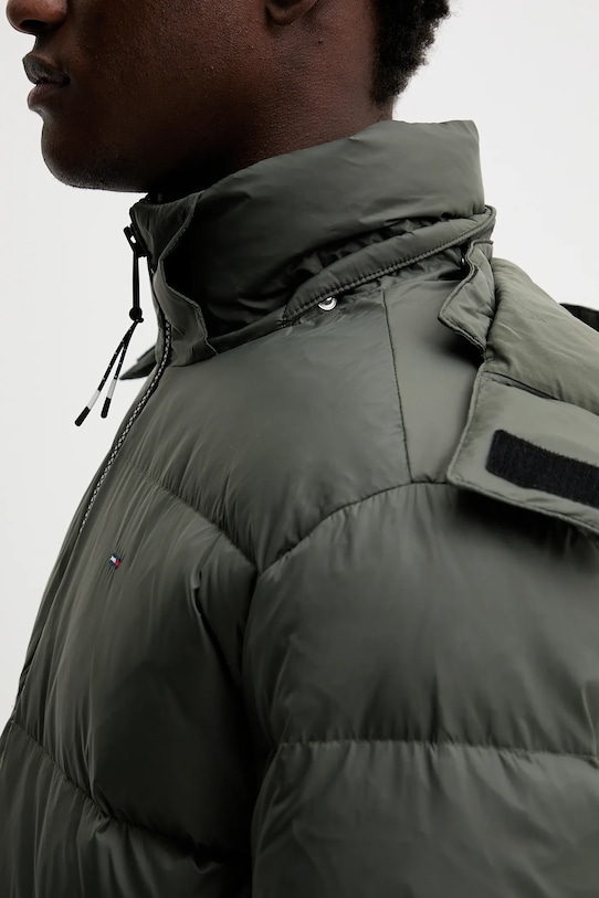 Páperová bunda Tommy Jeans DM0DM19786 zelená