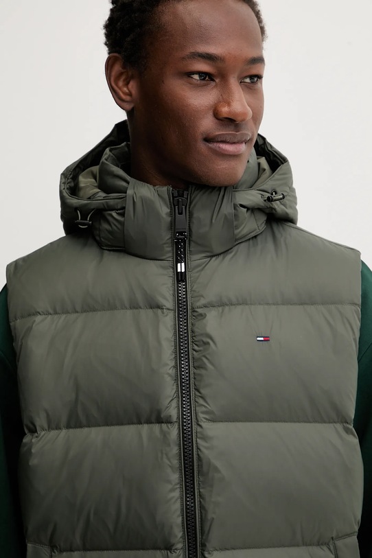 Péřová vesta Tommy Jeans zelená DM0DM20465