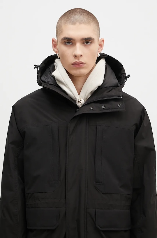 Péřová bunda Woolrich Recycled Gtx Mountain Jacket černá CFWOOU0972MRUT3790.UT37