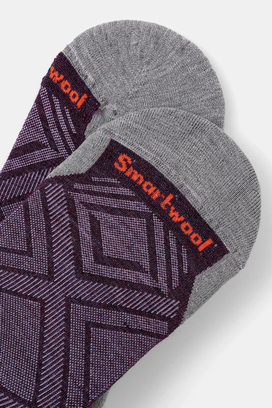 Nogavice Smartwool Run Targeted Cushion Low SW001671 vijolična SS25