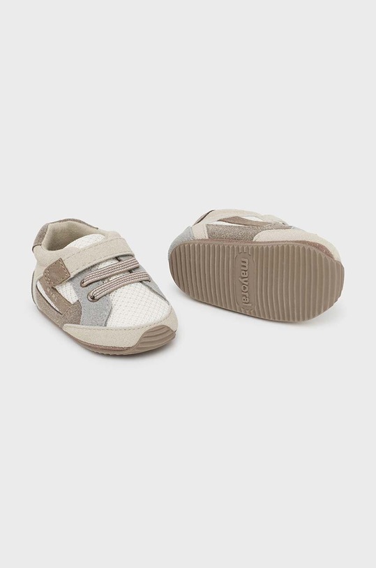 Mayoral Newborn buty niemowlęce imitacja skóry licowej brązowy 9786.1N.Newborn.9BYH