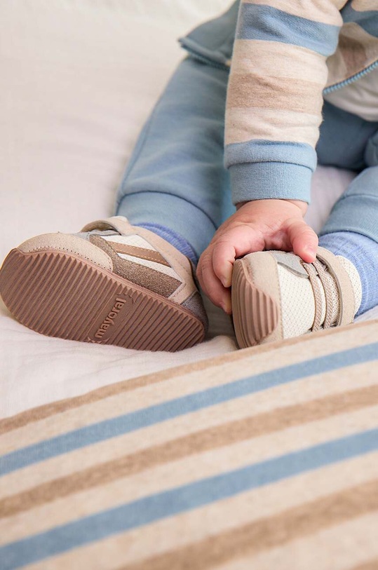 Mayoral Newborn buty niemowlęce 9786.1N.Newborn.9BYH brązowy