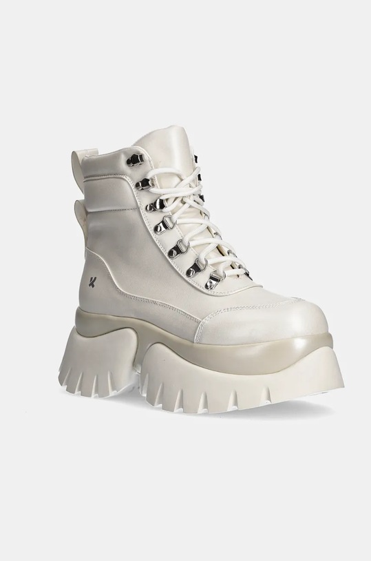 Nizki škornji Koi Footwear Imitacija zrnatega usnja bež GOOEY