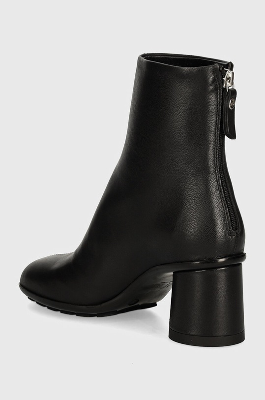 Boty Kožené kotníkové boty AGL Curvy Bootie D245510PGSOFTY0000 černá