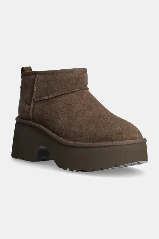 UGG botki zamszowe Classic Ultra Mini New Heights słupek brązowy 1158311.HCK