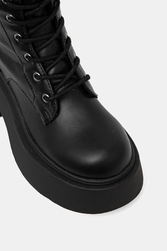 Čizme Buffalo Vicious Lace Up Hi crna 1622482.BLK