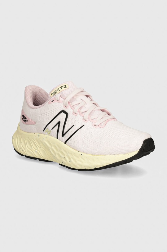 Běžecké boty New Balance Fresh Foam Evoz v3 textilní růžová WEVOZCP3