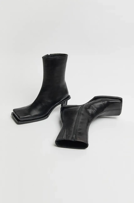 Obutev Usnjeni gležnarji Miista Brenda MI.3429 črna