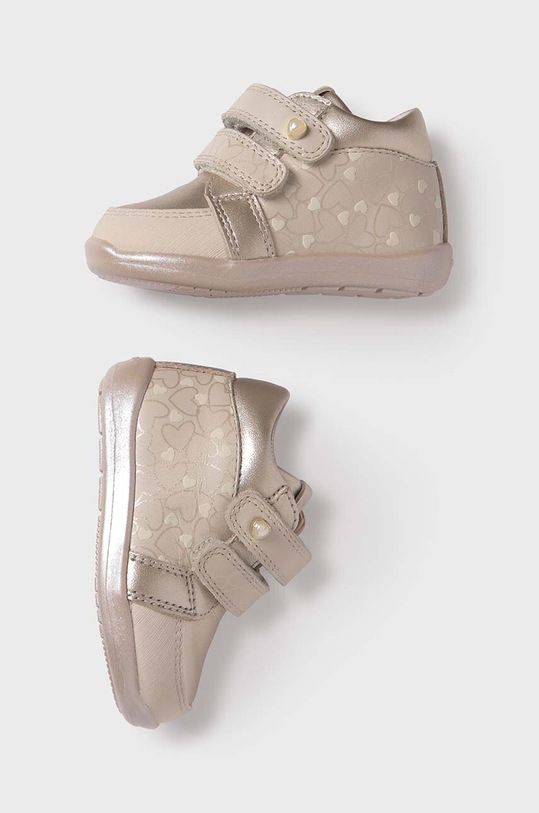 Fete Mayoral incaltaminte din piele pentru copii 42466.20A.Baby bej