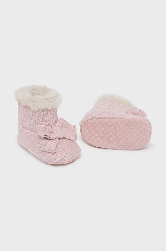 Обувь для новорождённых Mayoral Newborn слегка утеплённая модель розовый 9788.2C.Newborn.9BYH