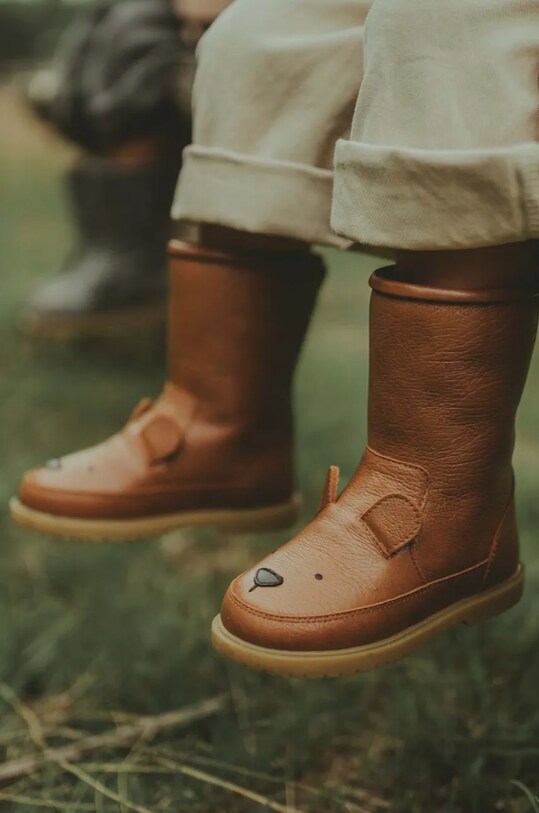Donsje ghete de iarna pentru copii din piele Wadudu Classic Boots Bear izolat maro 2022001.29.33