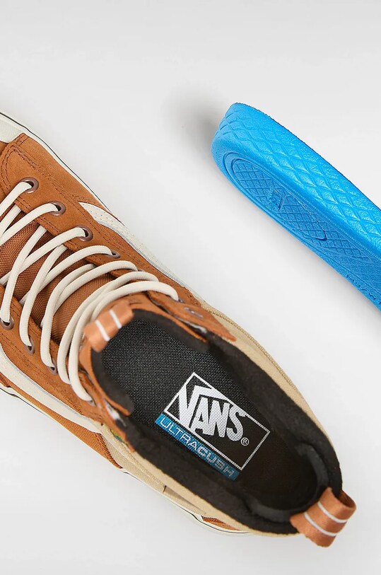Tenisky Vans MTE Sk8-Hi Waterproof VN000CVTI6Y1 hnedá