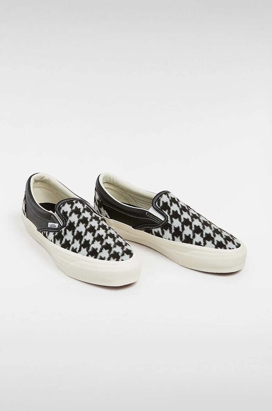 Tenisky Vans Premium Classics LX Slip-On Reissue 98 VN000CSEBLK1 čierna AW24