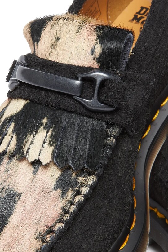 Obuwie Dr. Martens mokasyny zamszowe Adrian Snaffle DM31895779 czarny