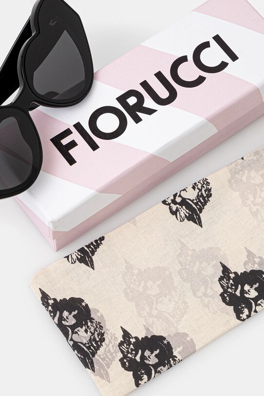 Солнцезащитные очки Fiorucci Heart U01FPASU133AC03BK01 чёрный