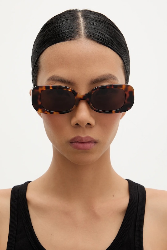 Солнцезащитные очки LINDA FARROW LOLA LFL1117C2SUN