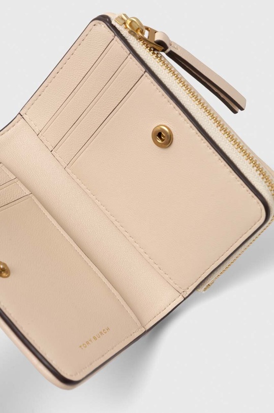 Kožená peňaženka Tory Burch Kira Chevron Bi-Fold béžová 153121.122