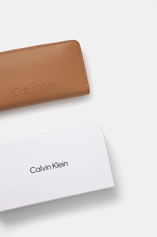 Гаманець Calvin Klein коричневий K60K612439