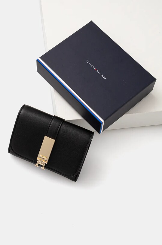 Портмоне Tommy Hilfiger AW0AW16579 черен