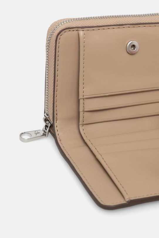 Аксесоари Портмоне Calvin Klein Jeans K60K612740 бежов