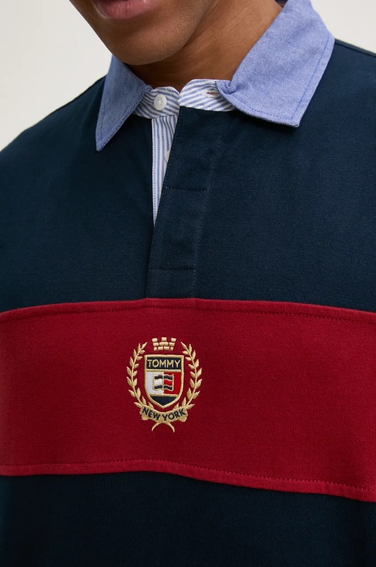 Bavlněné tričko s dlouhým rukávem Tommy Jeans DM0DM19620 námořnická modř