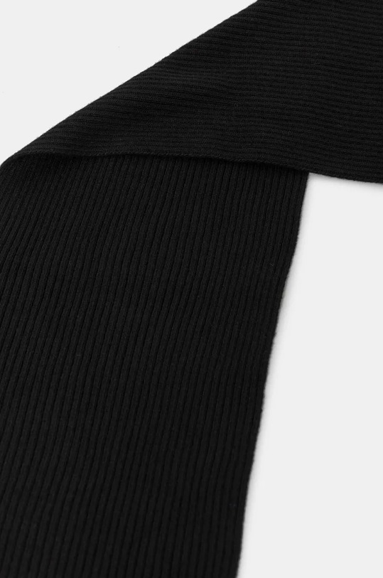 Šála Sisley 122HSU00E černá AW24